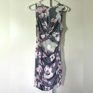 Casual sleeveless cutout twist front dress